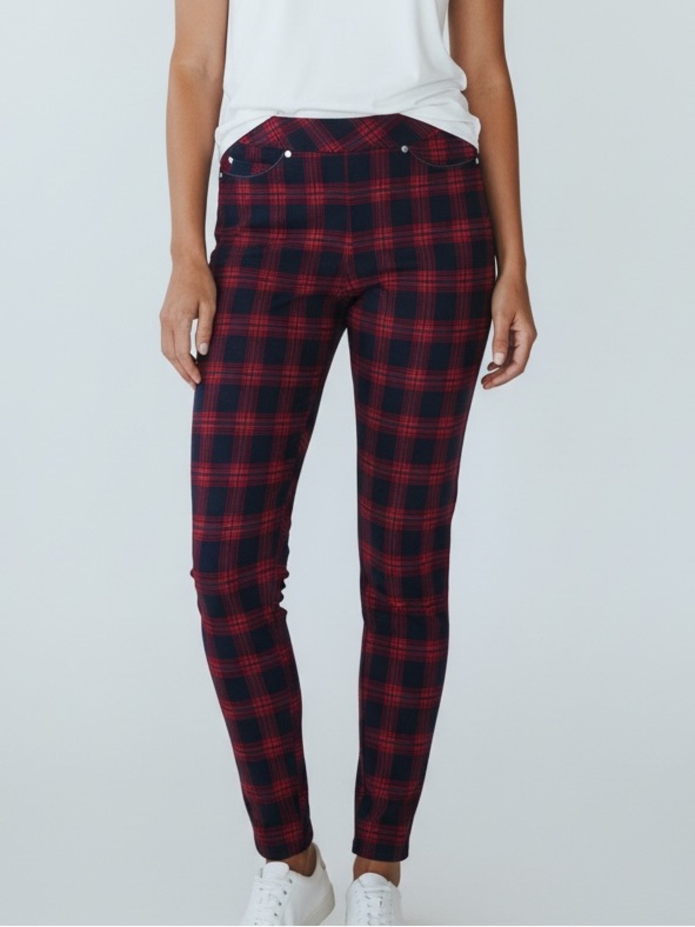 Peter Nygard slims chekered Red and Black Plaid Skinny Pants